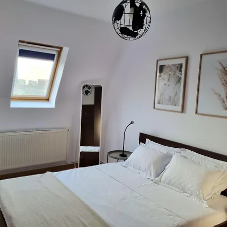 Iulius Town Charm: Cozy 2 Br Apartment Timisoara Exterior photo