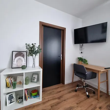 Iulius Town Charm: Cozy 2 Br Apartment Timisoara Exterior photo