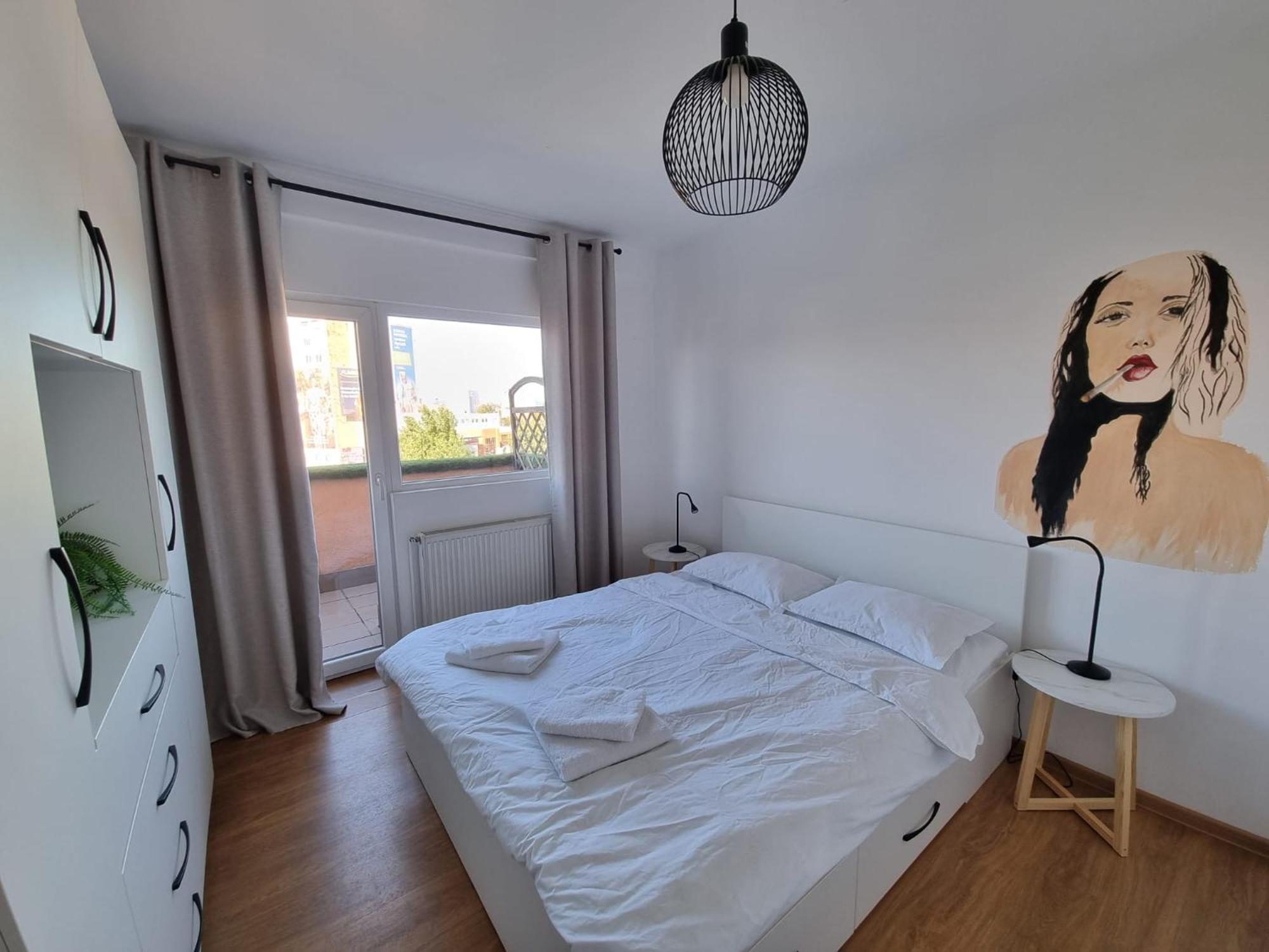 Iulius Town Charm: Cozy 2 Br