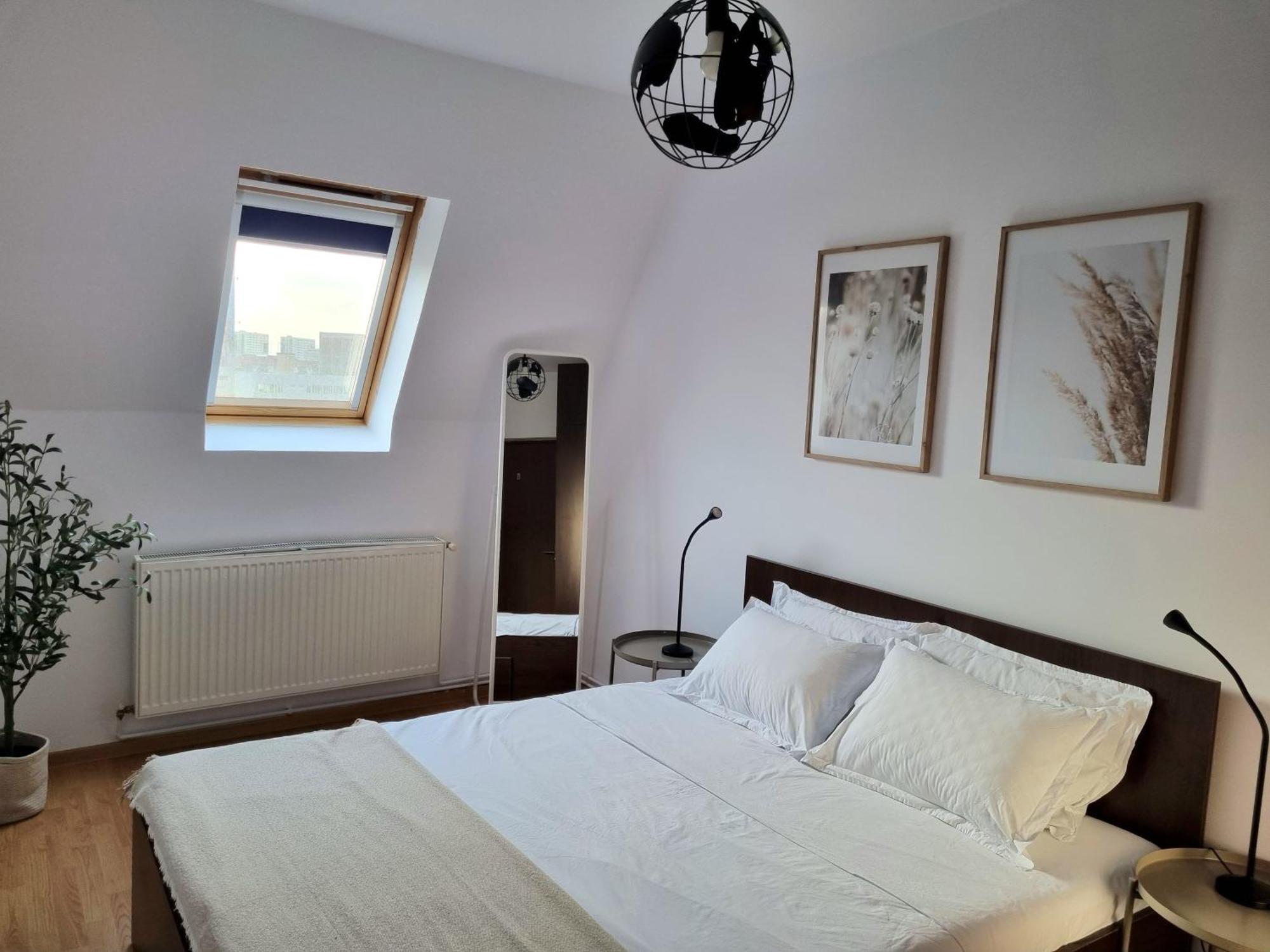 Iulius Town Charm: Cozy 2 Br Apartment Timisoara