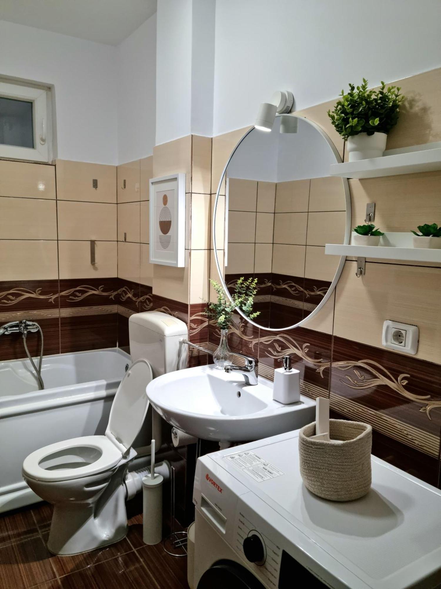 Apartment Iulius Town Charm: Cozy 2 Br